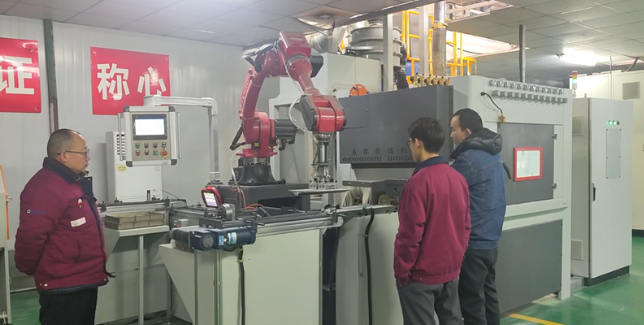 怀化自动喷砂机选型要点,看完少走弯路。